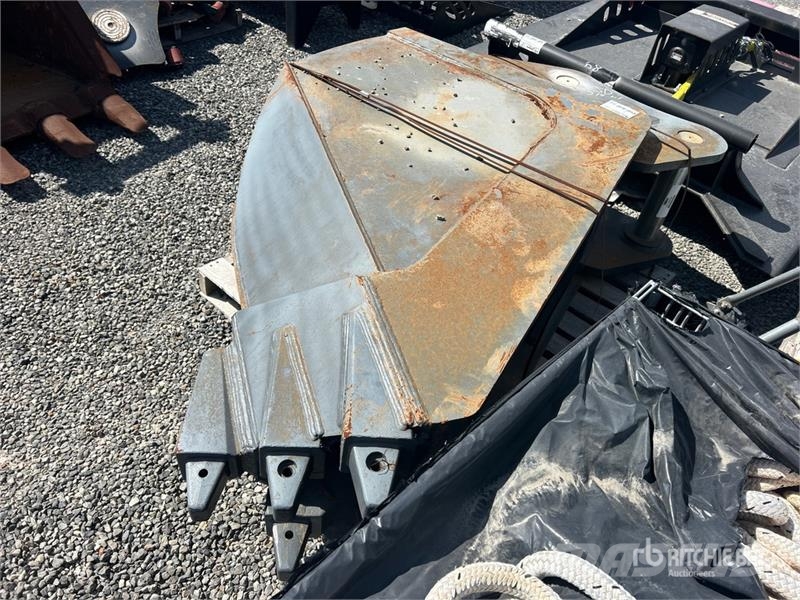  22 in V-Ditching Excavator Bucket Skovle