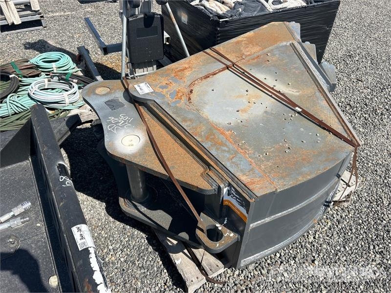  22 in V-Ditching Excavator Bucket Skovle