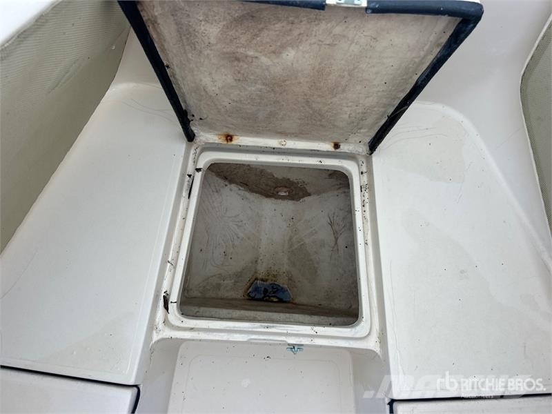 24 ft Fishing Boat Barcos / barcazas de carga