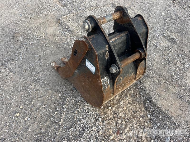 24 in Backhoe Rear Bucket Łyżki do ładowarek