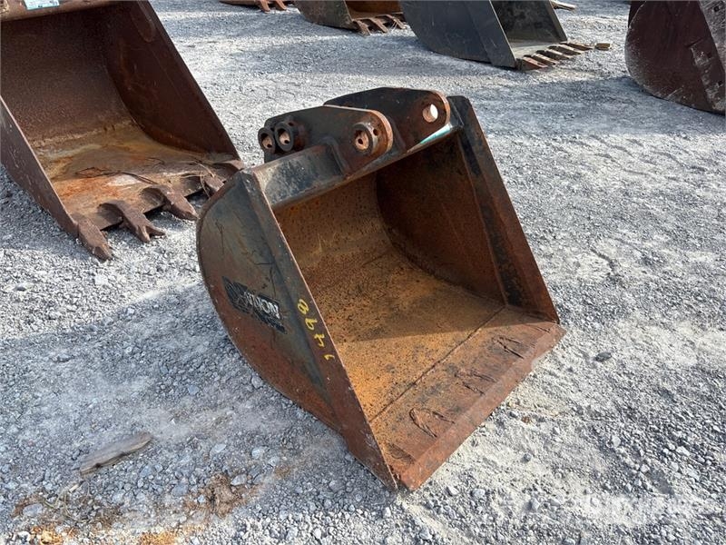  24 in Cleanup Excavator Bucket - Fits Cat 302 Kašike / Korpe