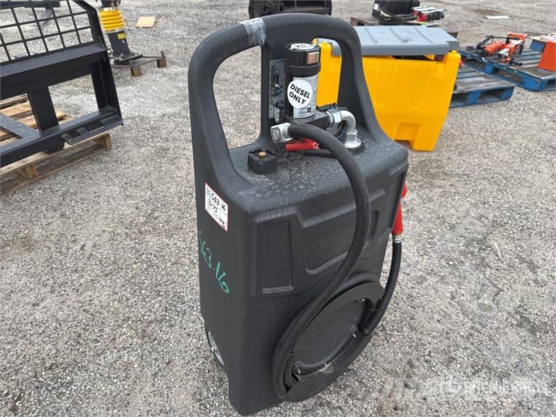  25 gal Poly Diesel Caddy w/ 12v Pump (Unused) Građevinarstvo – ostalo