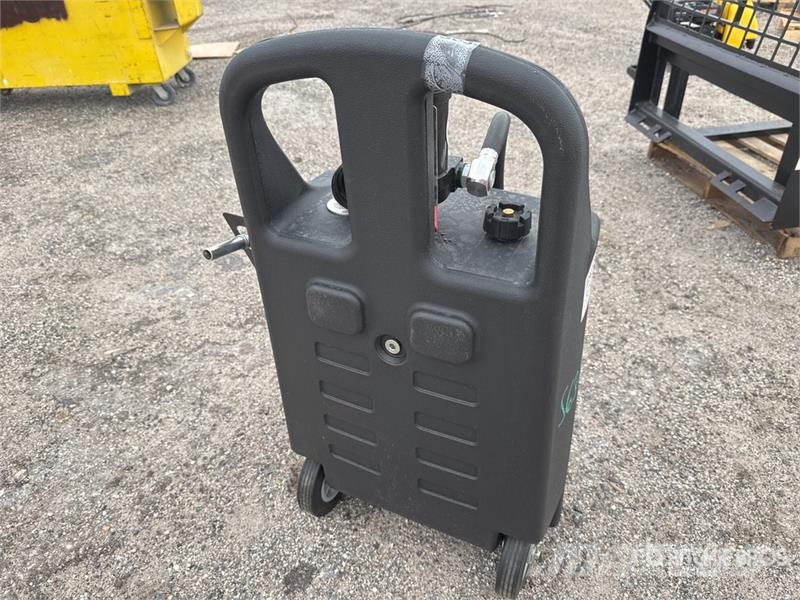 25 Gallon Poly Diesel Caddy with 12v Pump (Unused) 其他