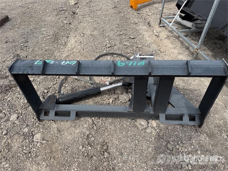  25 in Skid Steer Post Puller (Unused) مكونات أخرى