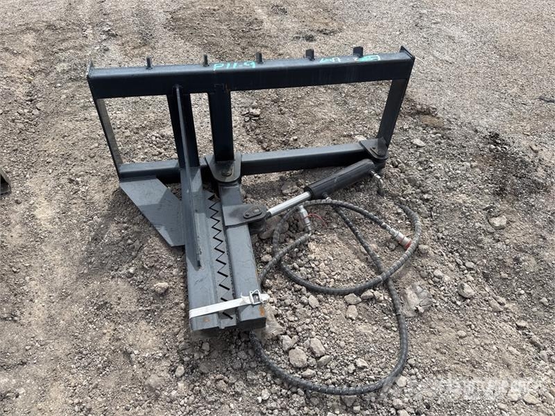  25 in Skid Steer Post Puller (Unused) مكونات أخرى