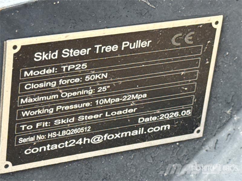  25 in Skid Steer Post Puller (Unused) مكونات أخرى