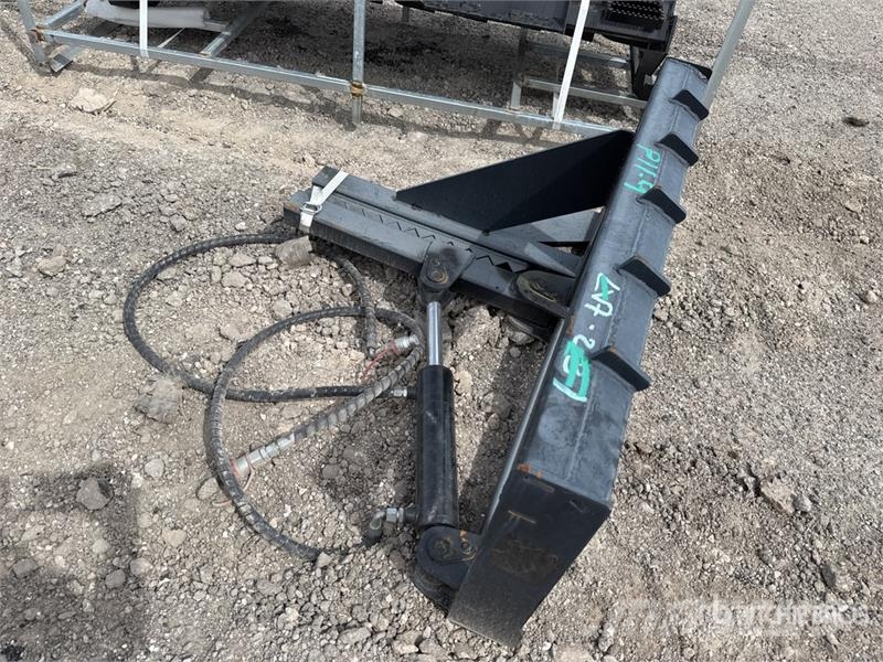  25 in Skid Steer Post Puller (Unused) مكونات أخرى