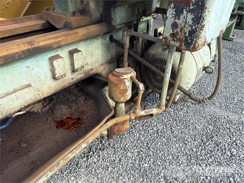25 in Standard Lodge & Shipley Lathe معدات البناء - غير ذلك