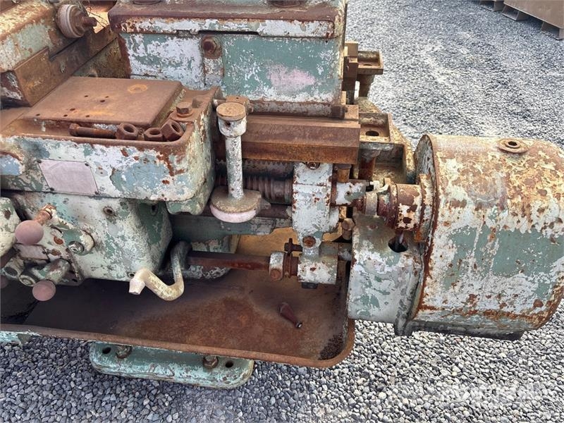 25 in Standard Lodge & Shipley Lathe معدات البناء - غير ذلك