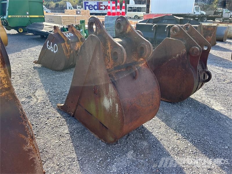 28 in Digging Excavator Bucket - Fits Cat 323 Žlice