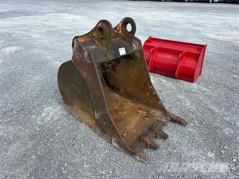 34 in Digging Excavator Bucket - Fits Cat 323 Buckets