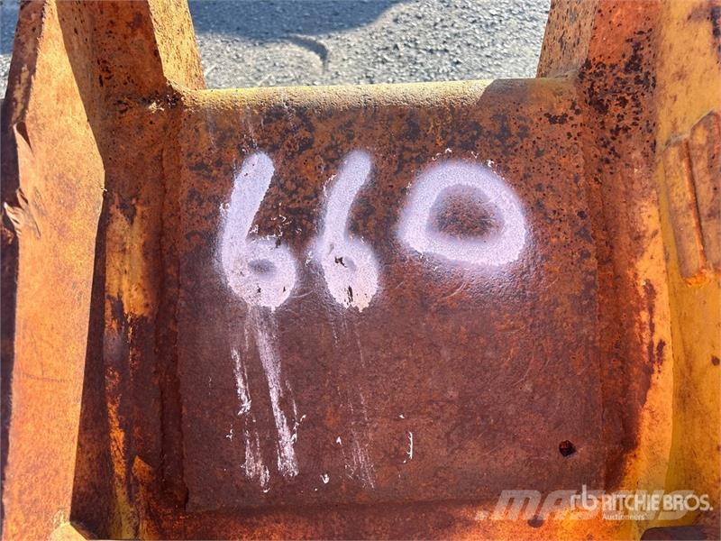 36 in Backhoe Loader Bucket Kašike / Korpe