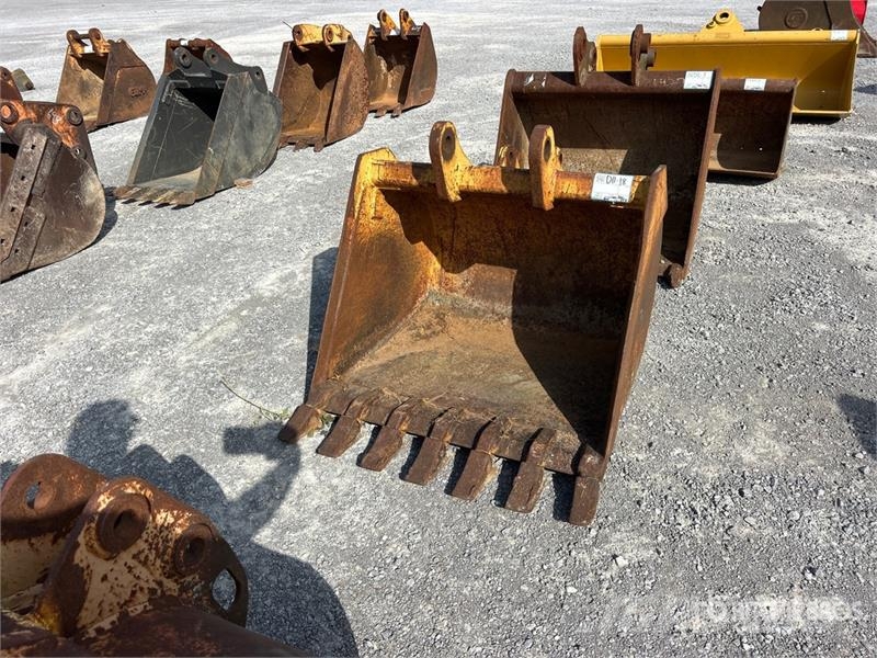 36 in Digging Backhoe Rear Bucket - Fits Case 580K Kašike / Korpe