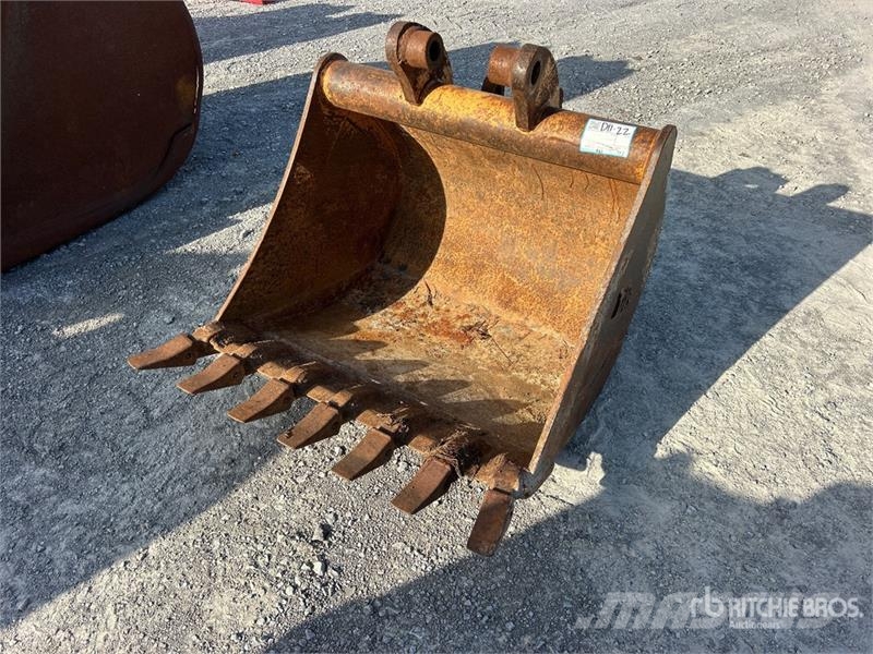 36 in Digging Backhoe Rear Bucket - Fits Case 580K Žlice