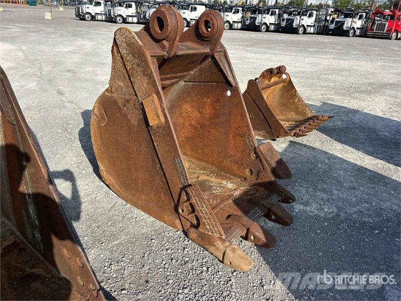 36 in Digging Excavator Bucket - Fits Cat 330 Žlice