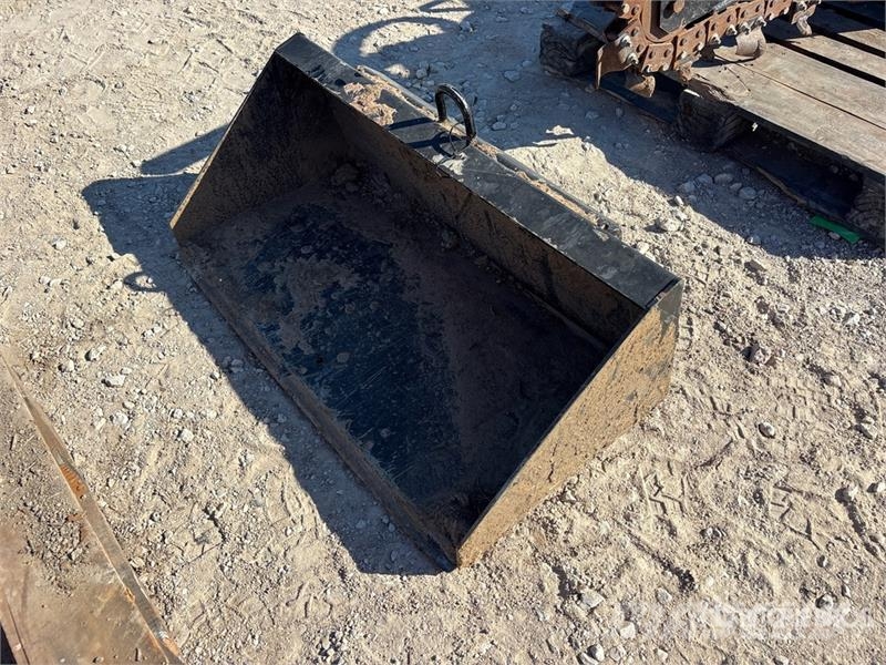  36 in General Purpose Mini Skid Steer Bucket Cucharones