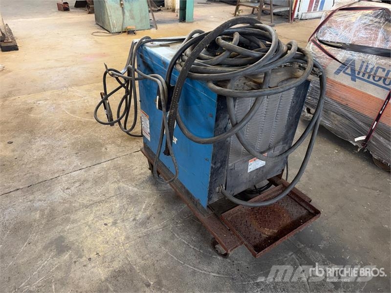 400 A Mobile Multi-Process Electric Welder Zváracie stroje
