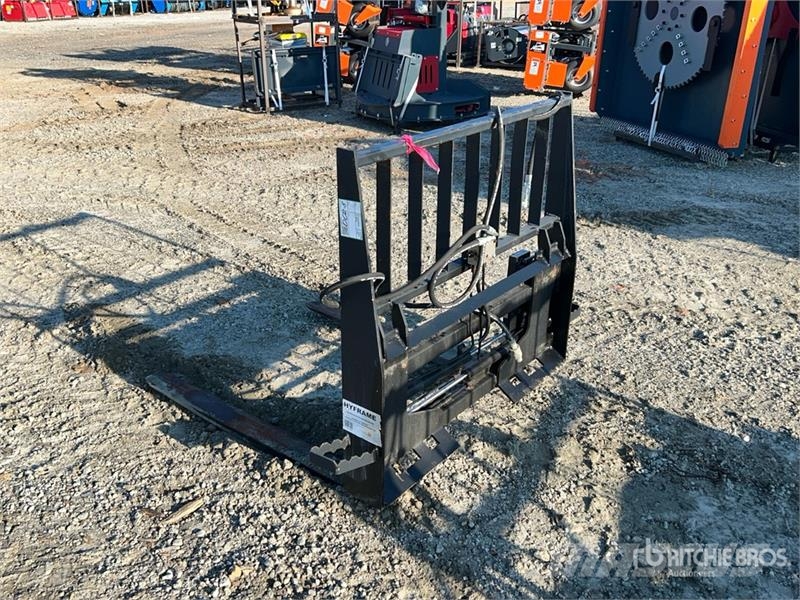  42 in Hydraulic Skid Steer Forks Fourche