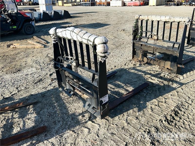 42 in Hydraulic Skid Steer Forks Fourche