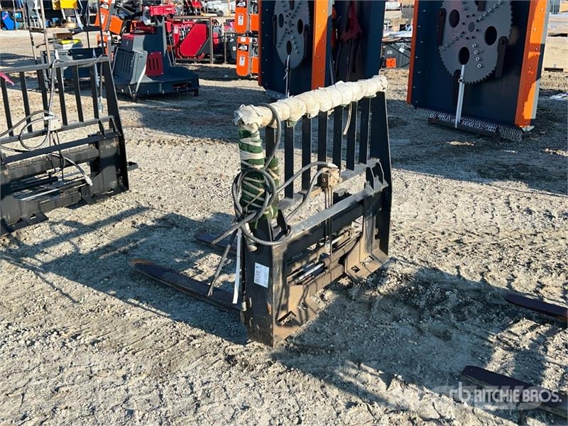 42 in Hydraulic Skid Steer Forks Fourche