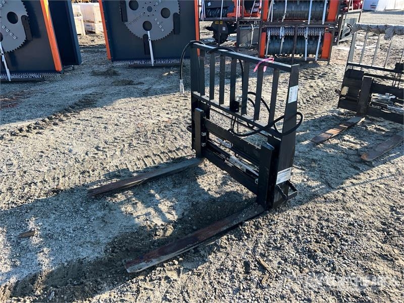  42 in Hydraulic Skid Steer Forks Fourche