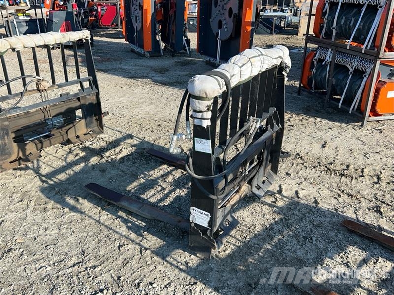 42 in Hydraulic Skid Steer Forks Fourche