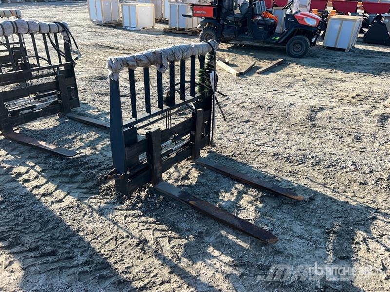 42 in Hydraulic Skid Steer Forks Fourche
