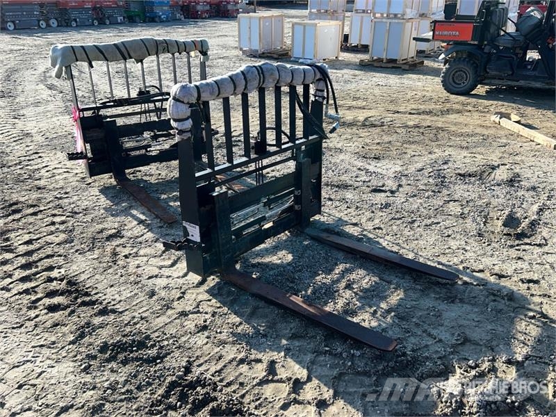 42 in Hydraulic Skid Steer Forks Fourche