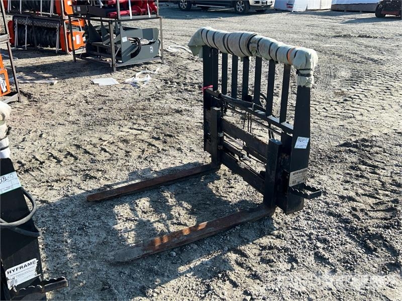  42 in Hydraulic Skid Steer Forks Fourche