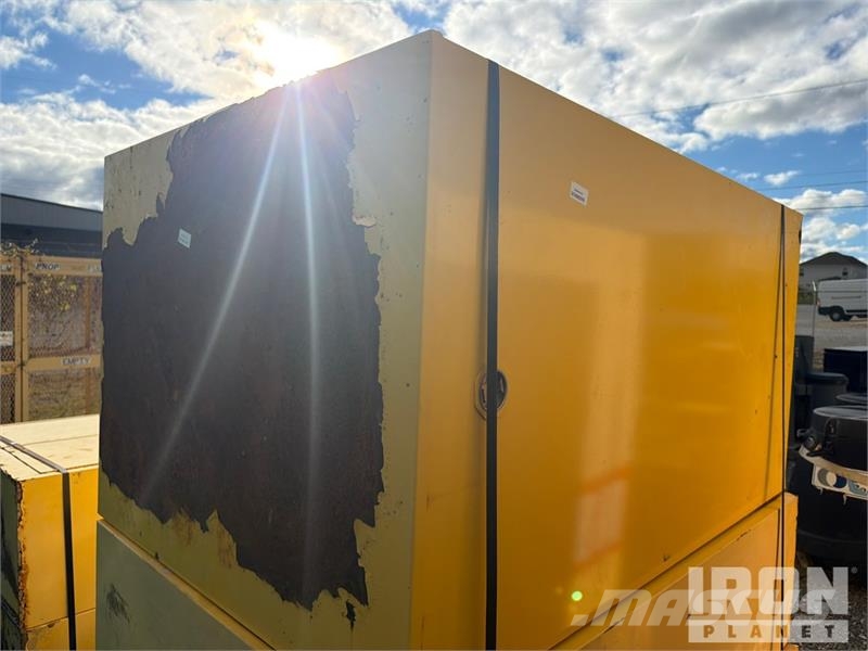  43-Wx34-Dx65-T Fire Cabinets Outros componentes