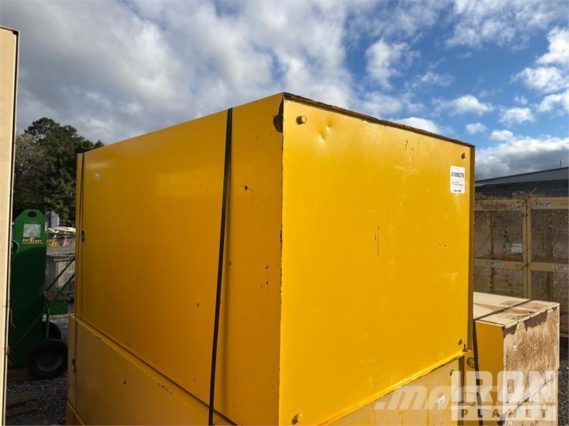  43-Wx34-Dx65-T Fire Cabinets Outros componentes