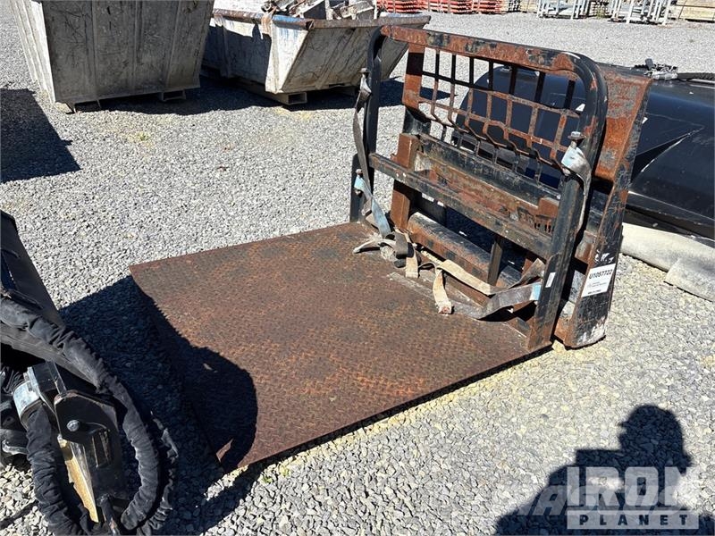 44 in Skid Steer Forks Garfos