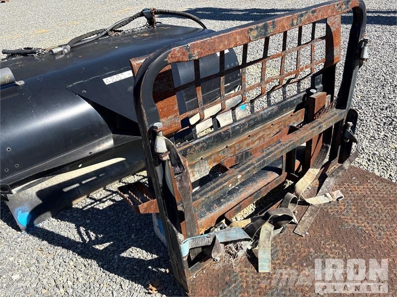 44 in Skid Steer Forks Garfos