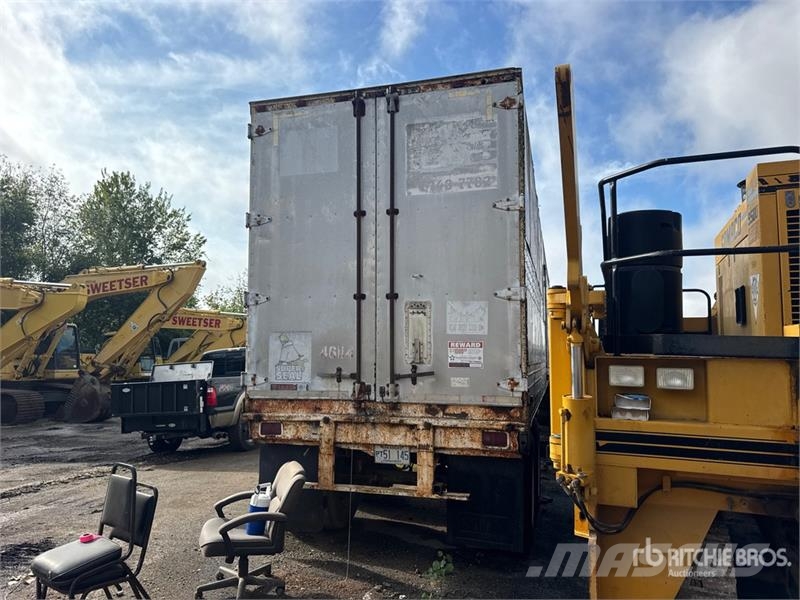  45 ft x 102 in T/A Van Trailer Furgons