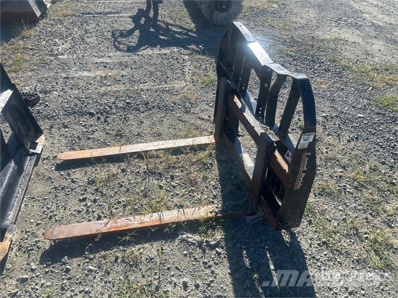  48 in Skid Steer Forks Fourche