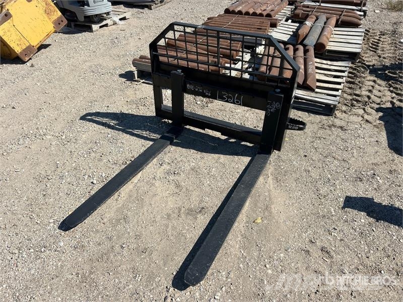 48 in . Skid Steer Forks Fourche