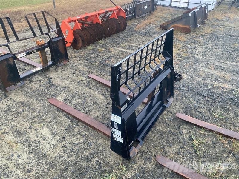 48 in Skid Steer Forks Fourche