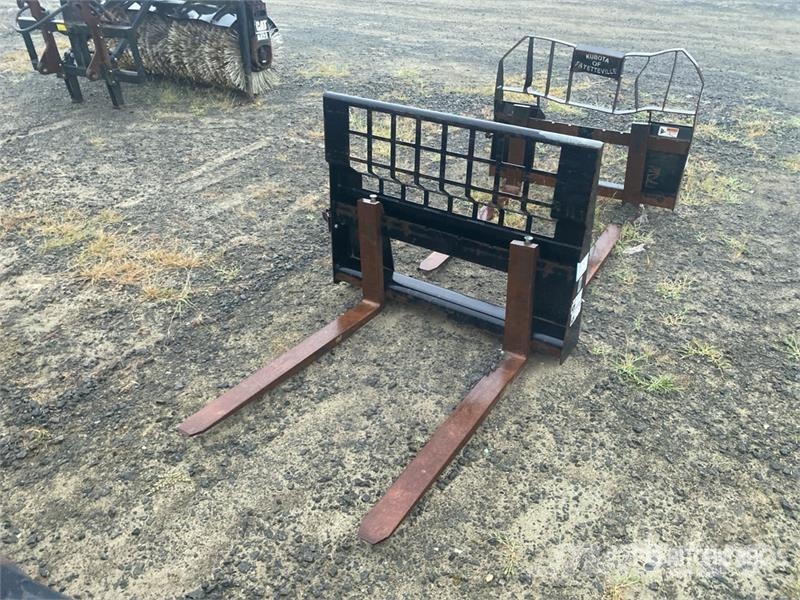 48 in Skid Steer Forks Fourche