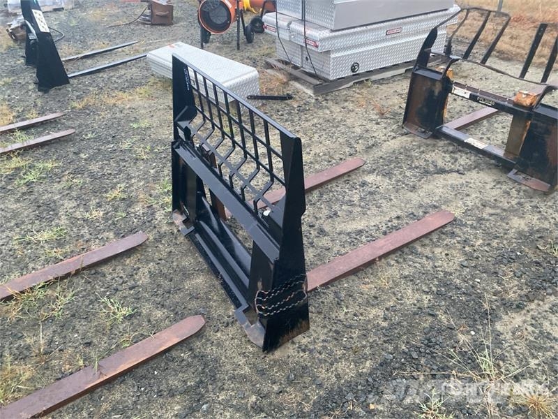 48 in Skid Steer Forks Fourche