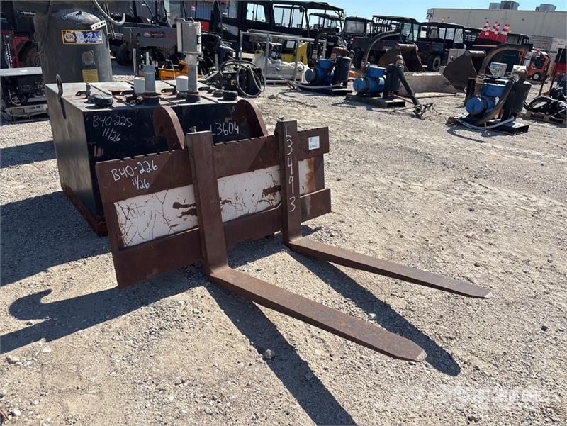 48 in Wheel Loader Forks Fourche