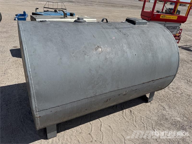 500 gal Steel Tank Fuel and additive tanks
