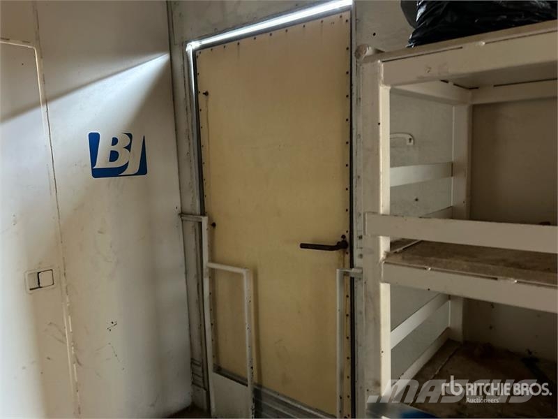  53 ft x 102 in T/A Van Trailer Box Trailers