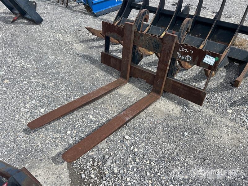 53 in Wheel Loader Forks Вили