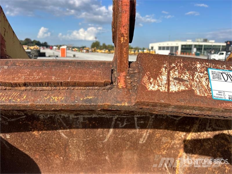 54 in Digging Excavator Bucket - Fits Cat 345 Žlice