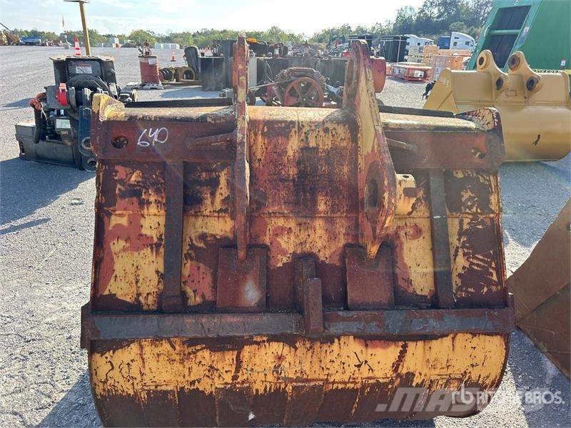 54 in Digging Excavator Bucket - Fits Cat 345 Žlice