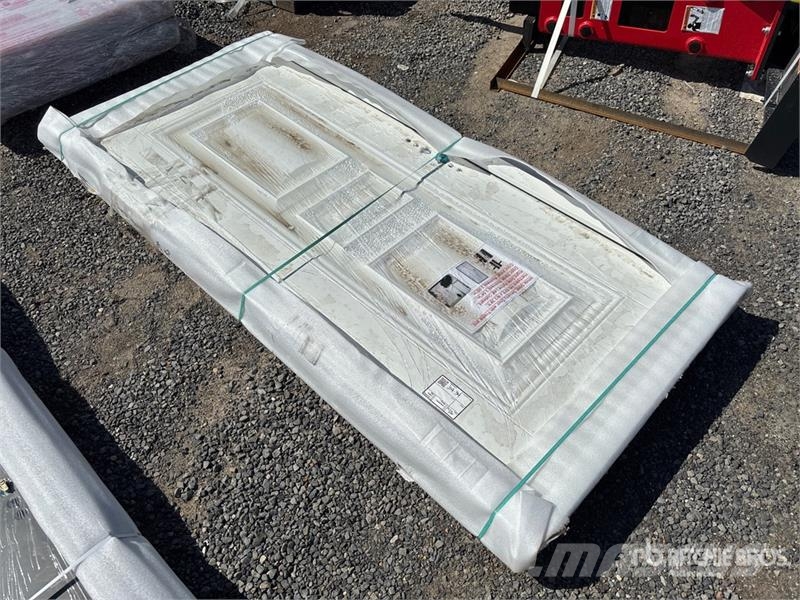 6.89 ft x 3.38 ft White Steel Security Door with F Vintsid, telfrid ja materjaliliftid