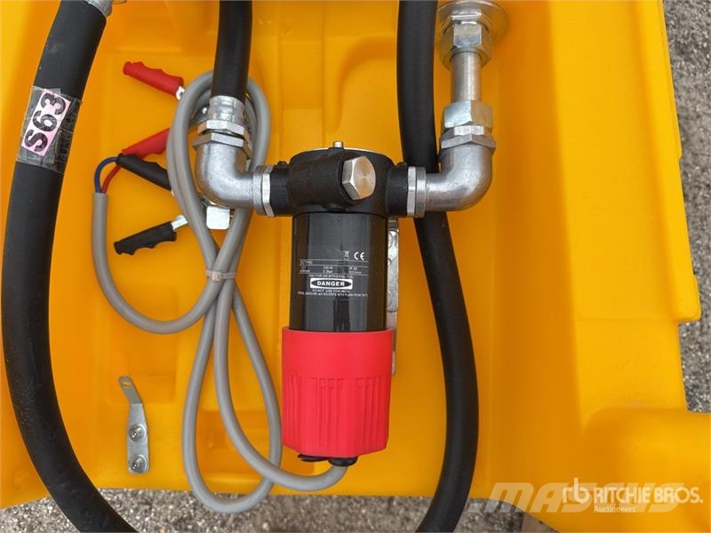 60 Gallon Poly Diesel Tank with 12v Pump (Unused) 其他