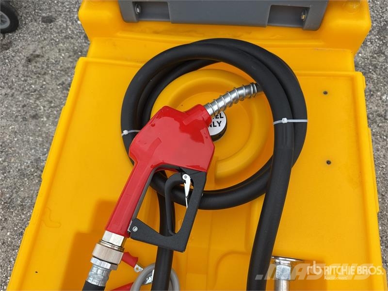 60 Gallon Poly Diesel Tank with 12v Pump (Unused) 其他