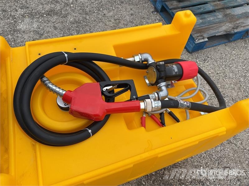 60 Gallon Poly Diesel Tank with 12v Pump (Unused) 其他
