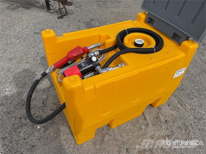 60 Gallon Poly Diesel Tank with 12v Pump (Unused) Outros Florestal
